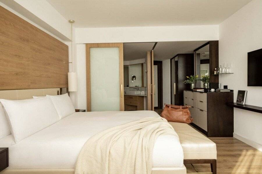 Torre Melina, a Gran Meliá Hotel hotel bedroom