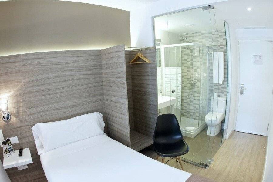 Hotel BESTPRICE Diagonal hotel bedroom