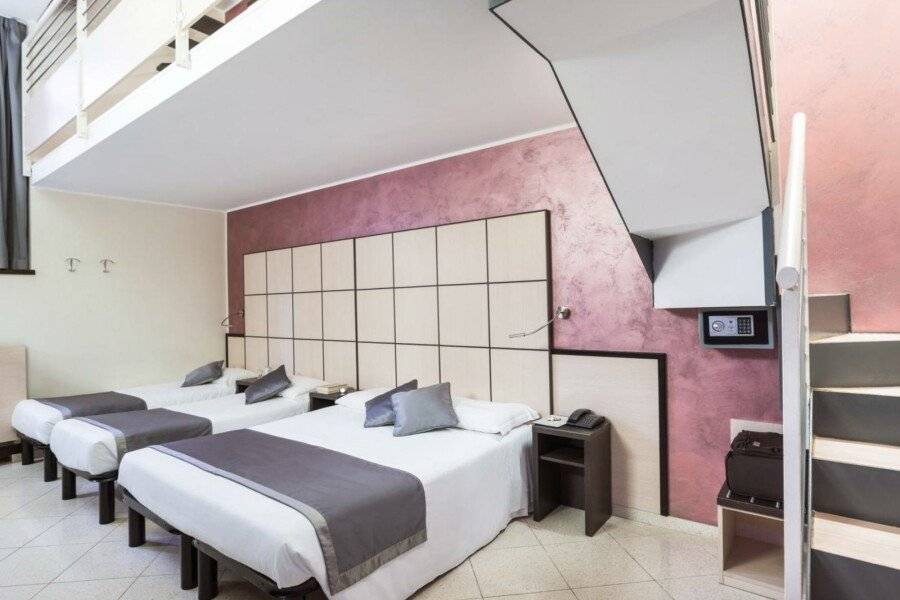 Ibis Styles Milano Centro hotel bedroom