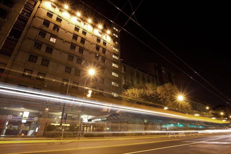 Doria Grand Hotel facade