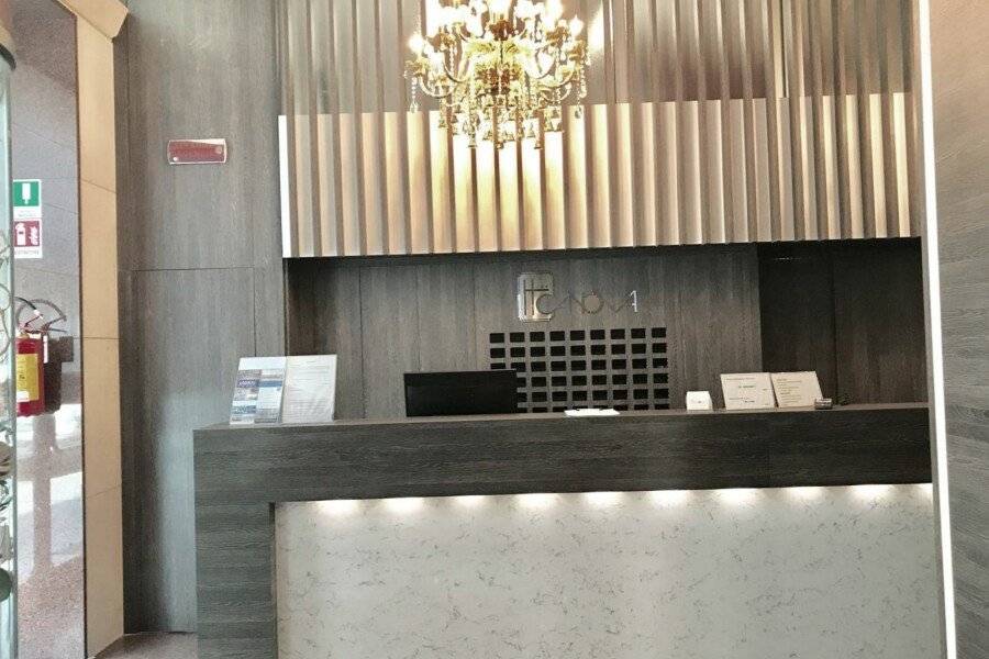 Canova Hotel lobby,front desk