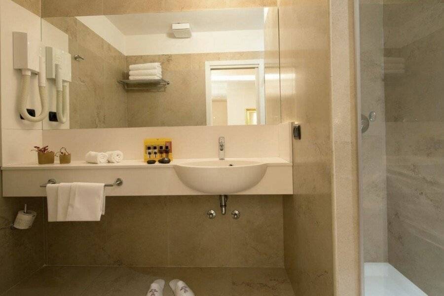 Hotel Fenice bathtub