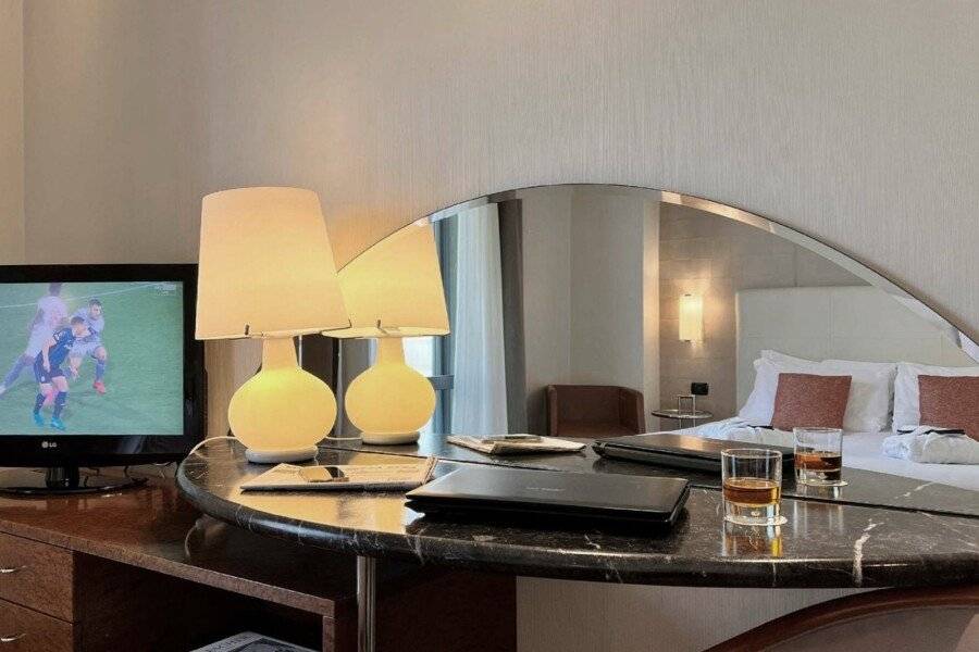 Best Western Hotel City hotel bedroom