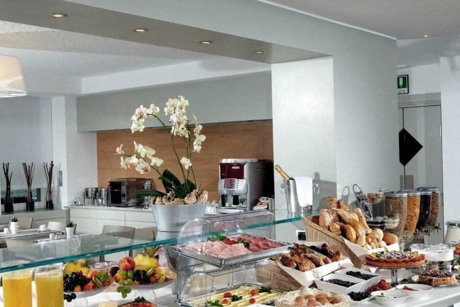 Best Western Hotel City restaurant, breakfast