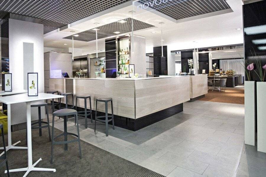 Novotelo Nord Ca' Granda restaurant,bar,lobby