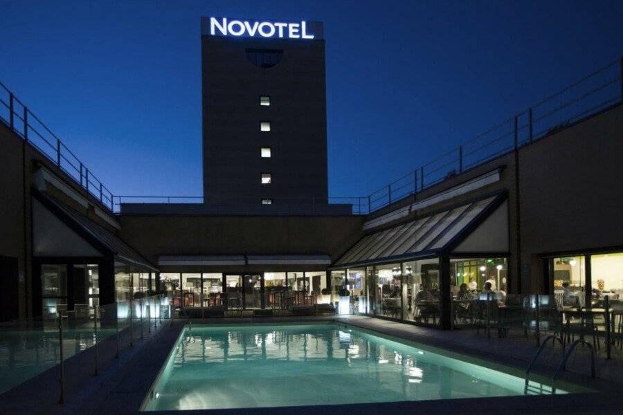 Novotel Milano Linate Aeroporto rooftop pool,restaurant,bar