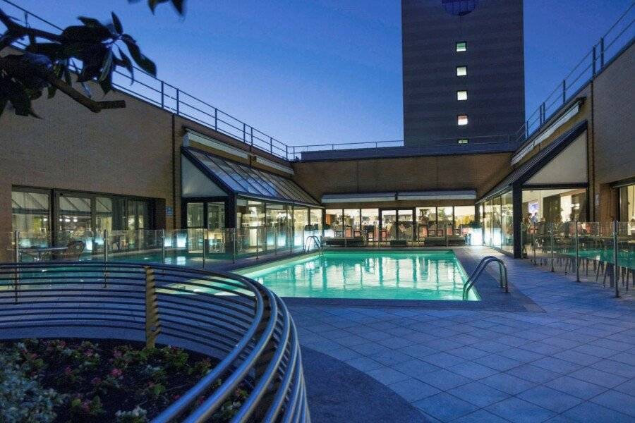 Novotel Milano Linate Aeroporto hotel facade,outdoor pool