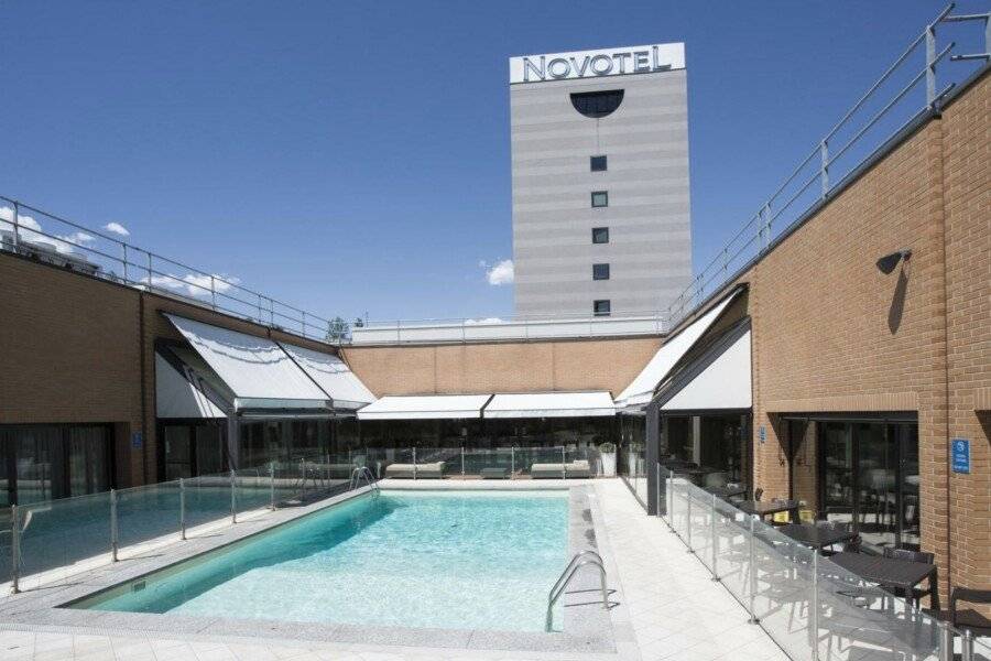 Novotel Milano Linate Aeroporto outdoor pool,hotel facade