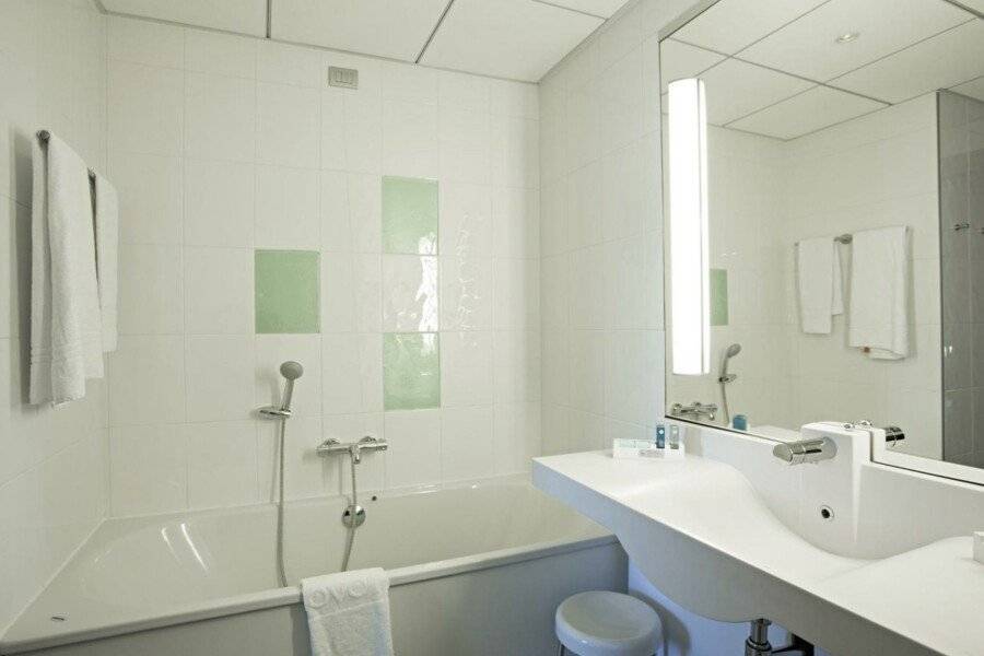 Novotel Milano Linate Aeroporto bathtub