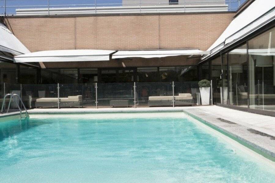 Novotel Milano Linate Aeroporto hotel facade,outdoor pool