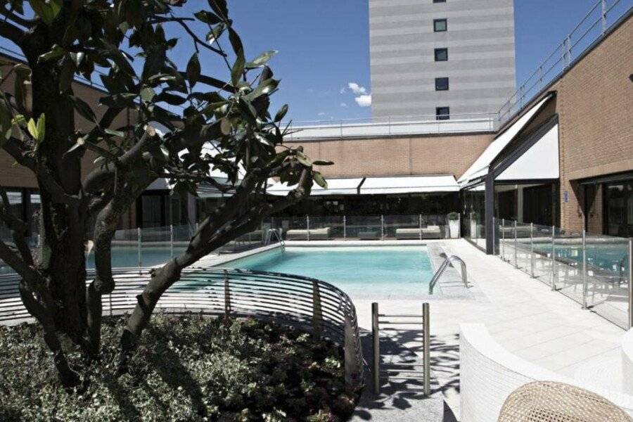 Novotel Milano Linate Aeroporto facade,outdoor pool,garden