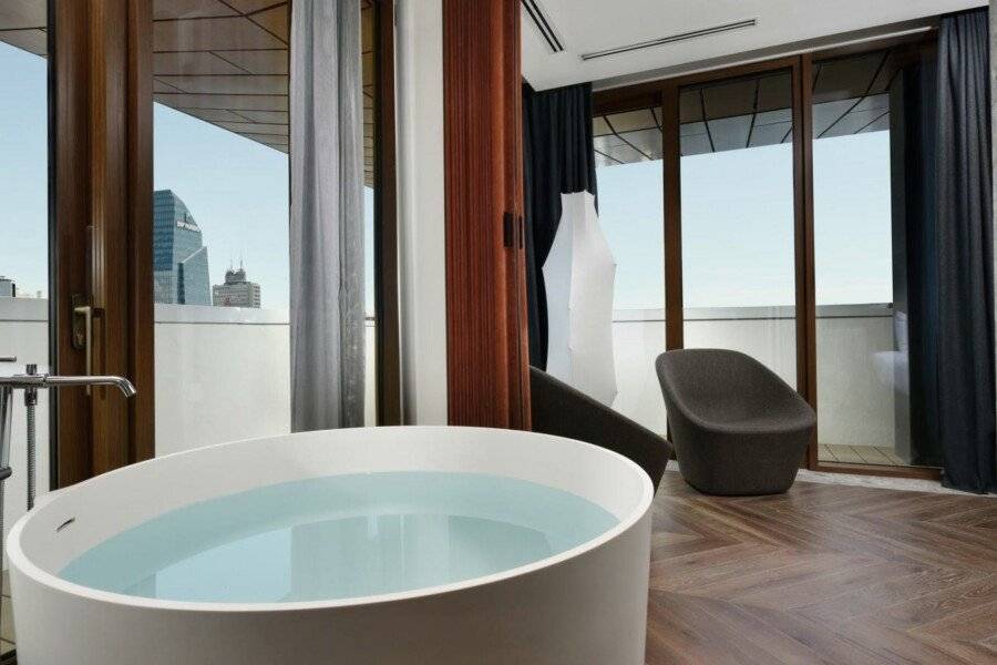 Milano Verticale | UNA Esperienze jacuzzi,ocean view