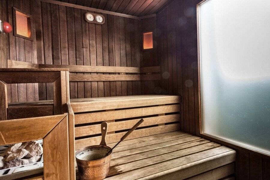 Crowne Plaza City, an IHG Hotel sauna