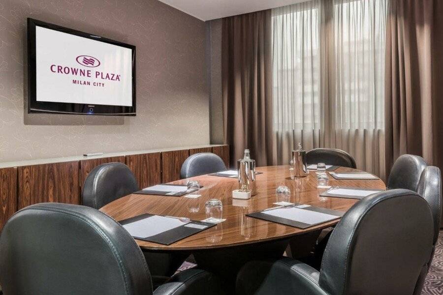 Crowne Plaza City, an IHG Hotel conference room,meeting room,