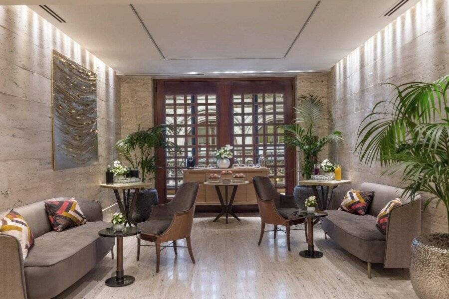 Park Hyatt Milano lobby
