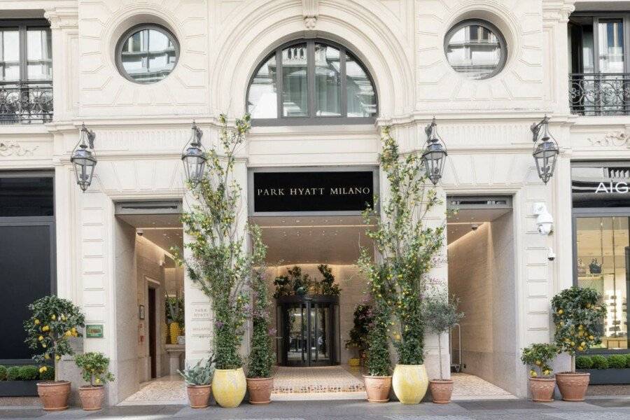 Park Hyatt Milano facade