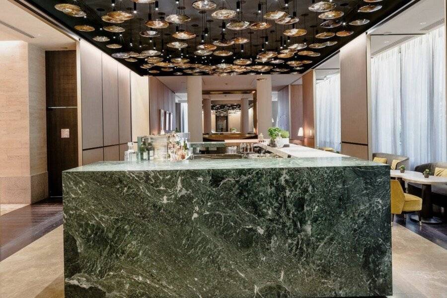 Park Hyatt Milano bar,lobby