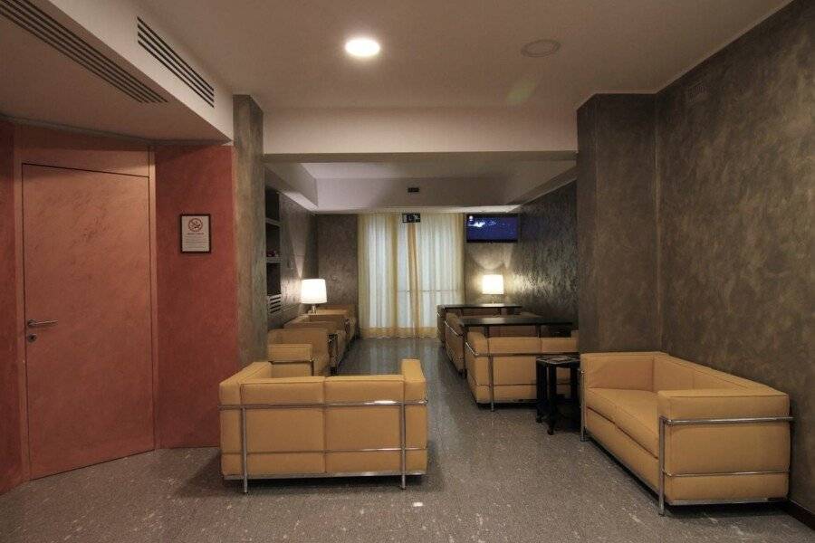 Hotel Metrò lobby