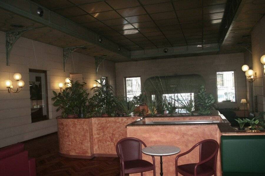 Albert Hotel lobby