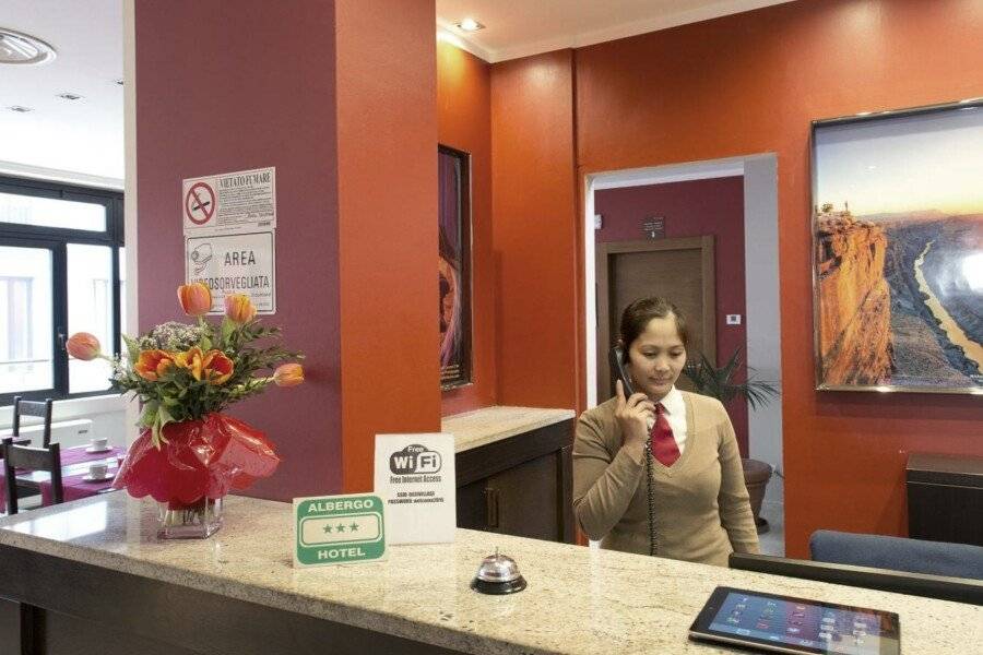 Oasi Village Hotel lobby,front desk