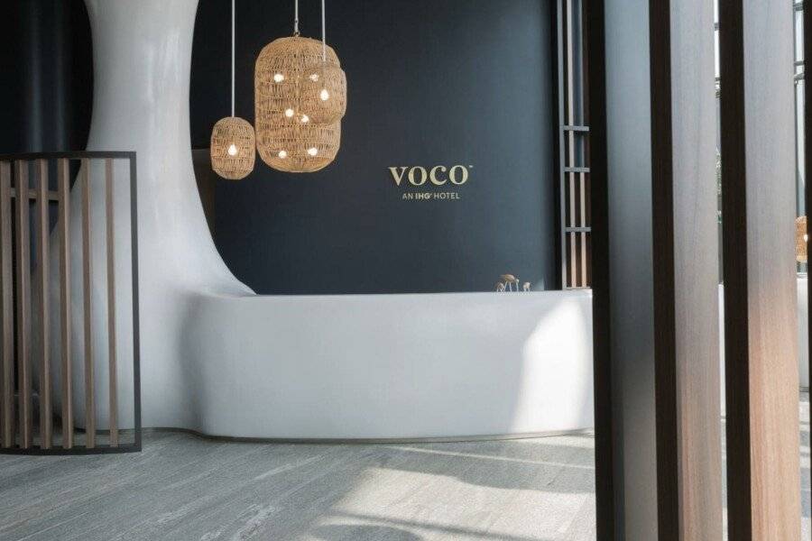 voco-Fiere, an IHG Hotel lobby,front desk,