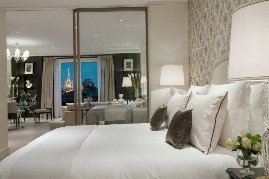 Palazzo Parigi Hotel & Grand Spa - LHW hotel bedroom,ocean view