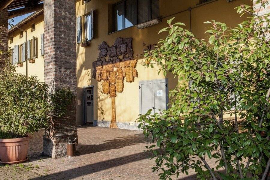 Cascina Bellaria , hotel facade