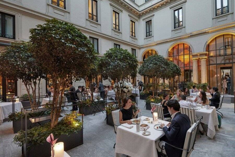 Mandarin Oriental, Milan restaurant,garden