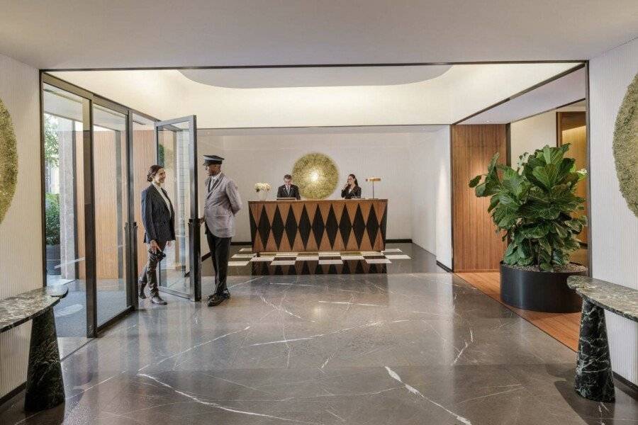 Mandarin Oriental, Milan lobby,front desk,