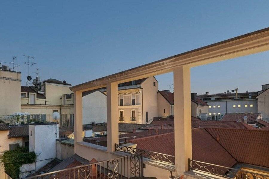 Mandarin Oriental, Milan balcony, restaurant, outdoor pool, ocean view