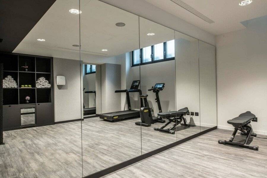 Radisson Collection Hotel fitness centre