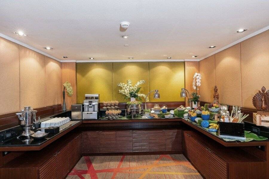 Holiday Inn Bangkok Silom, an IHG Hotel breakfast