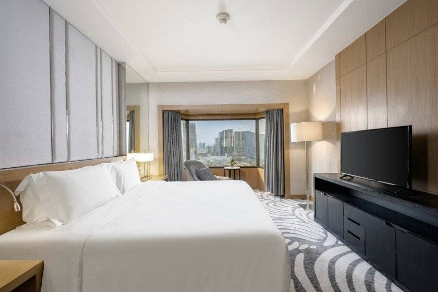 Centara Grand at Central Plaza Ladprao hotel bedroom,ocean view