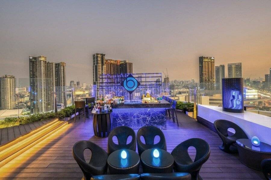 Centara Grand at Central Plaza Ladprao rooftop pool,bar,ocean view