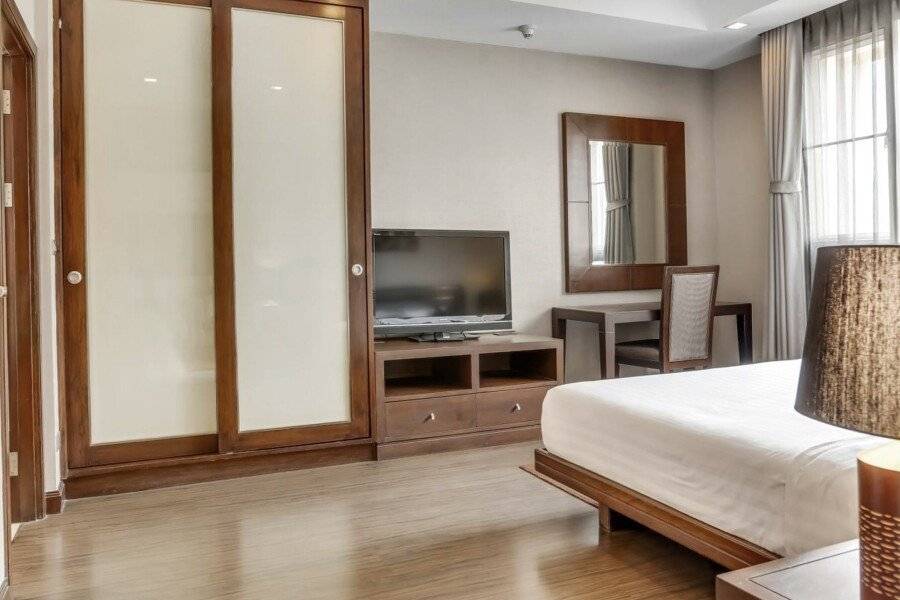 Grand Mercure Bangkok Asoke Residence hotel bedroom