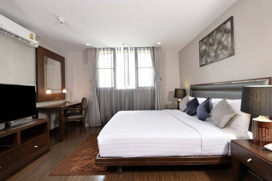 Grand Mercure Bangkok Asoke Residence hotel bedroom