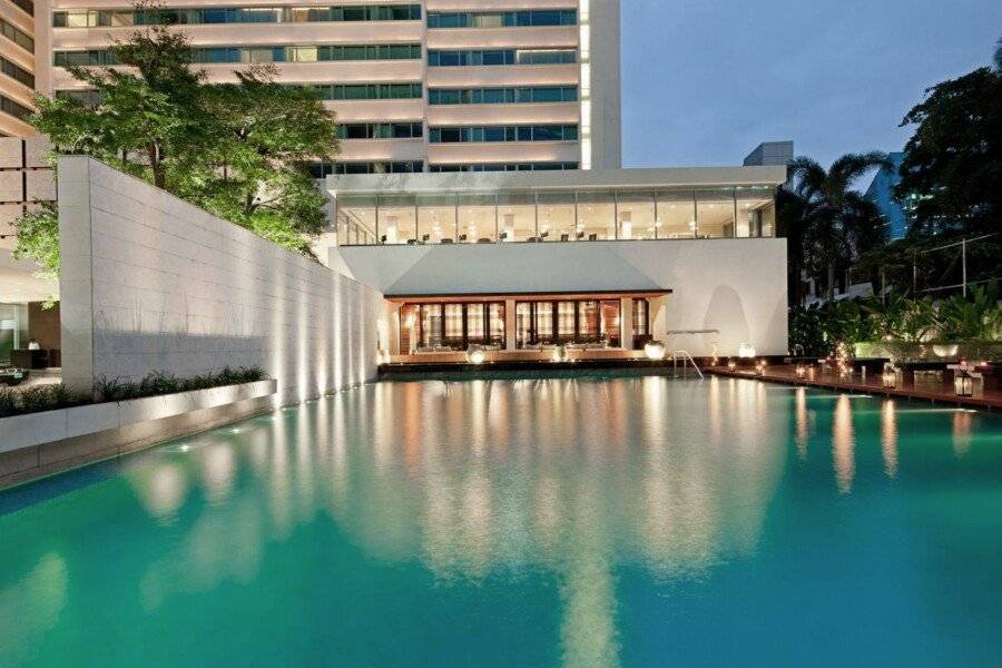 COMO Metropolitan Bangkok outdoor pool,spa