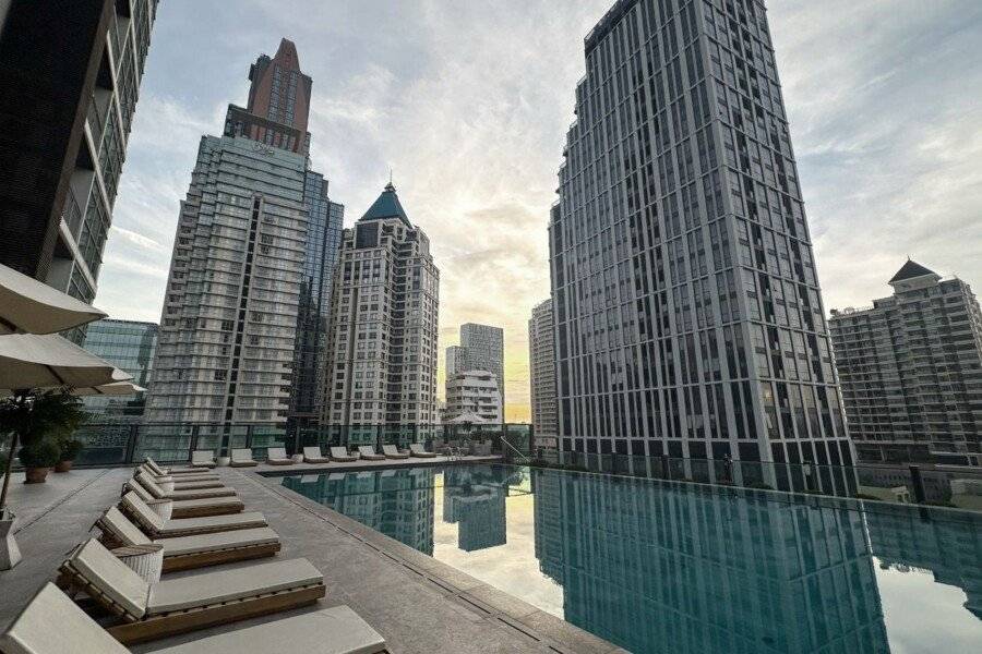 Urbana Sathorn Hotel outdoor pool