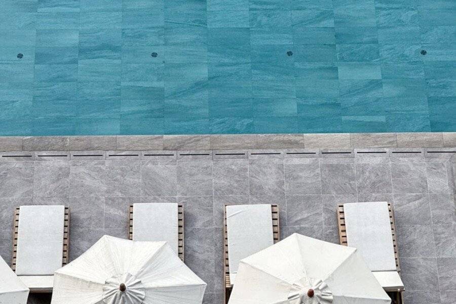 Urbana Sathorn Hotel outdoor pool