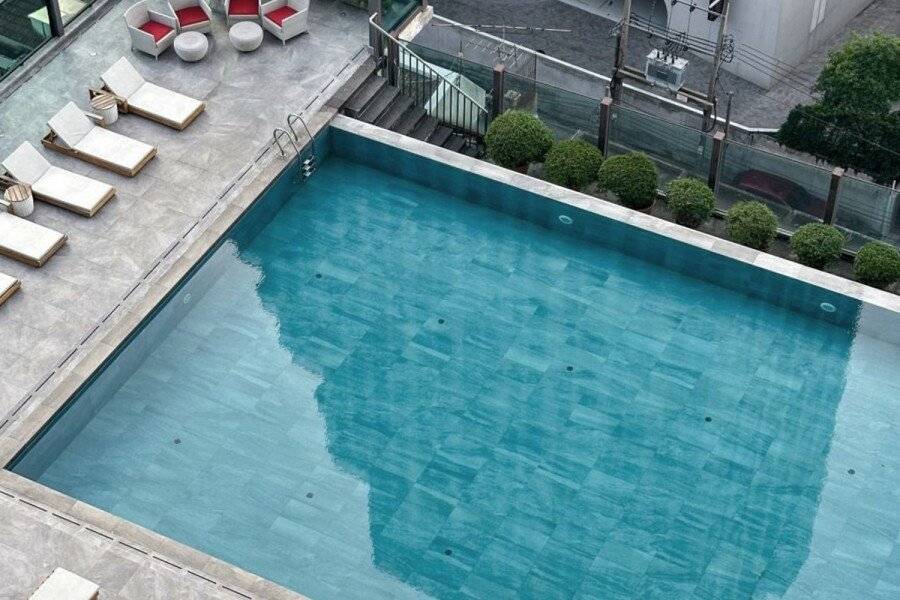 Urbana Sathorn Hotel outdoor pool,hotel facade