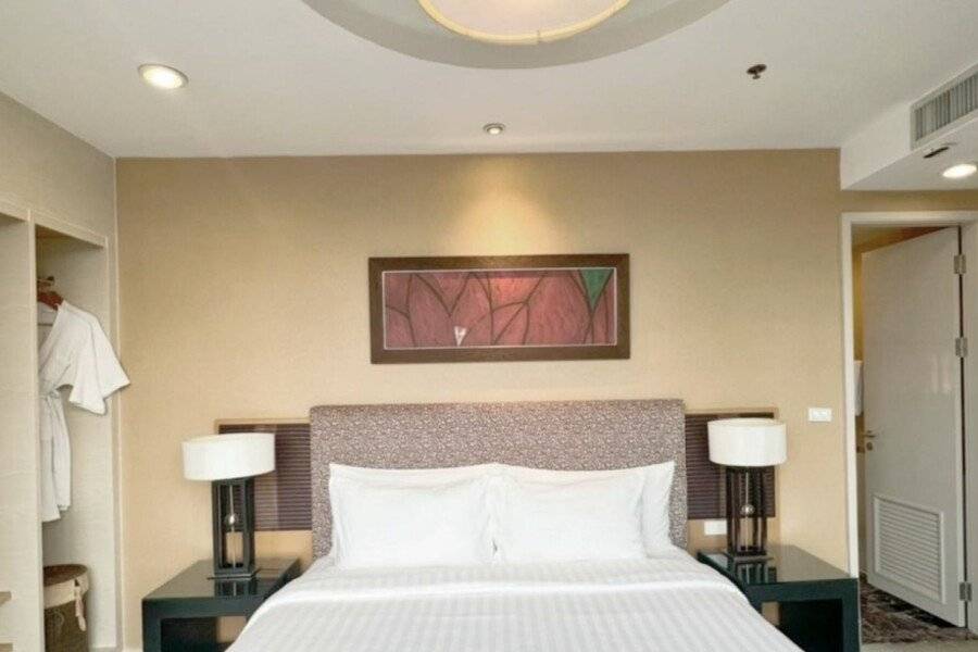 Urbana Sathorn Hotel hotel bedroom