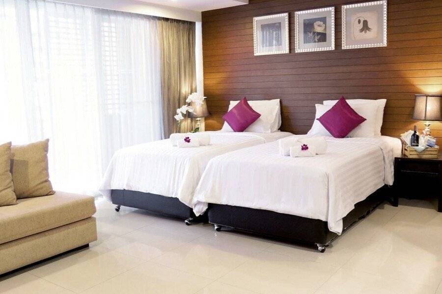 FuramaXclusive Sathorn hotel bedroom