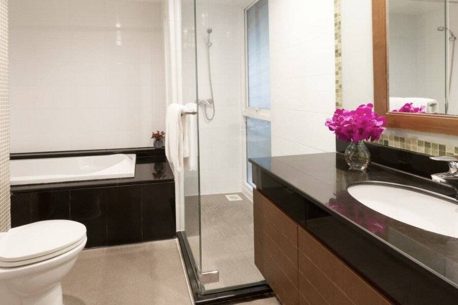 FuramaXclusive Sathorn bathtub