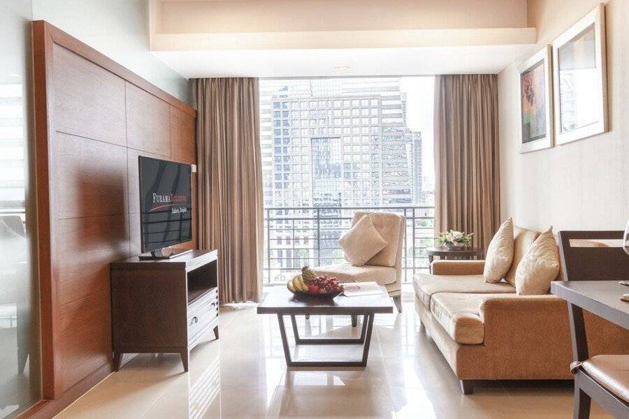 FuramaXclusive Sathorn hotel bedroom,balcony