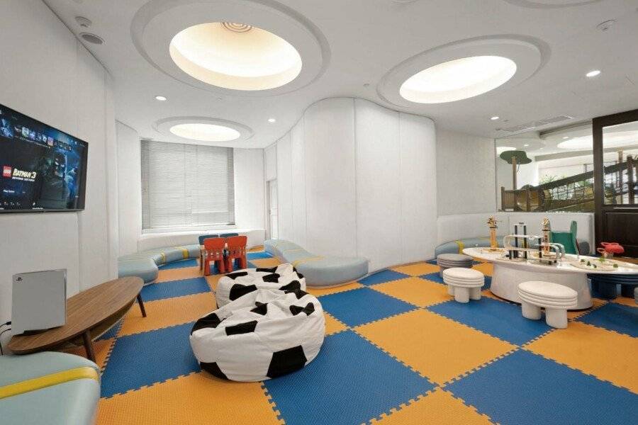 Grande Centre Point Hotel Ratchadamri kids play area