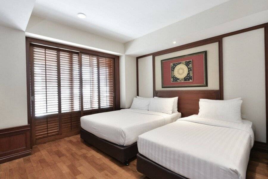 Centre Point Sukhumvit Thong-Lo hotel bedroom