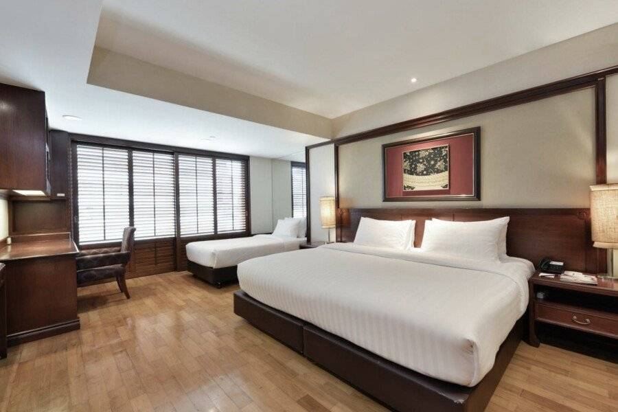 Centre Point Sukhumvit Thong-Lo hotel bedroom