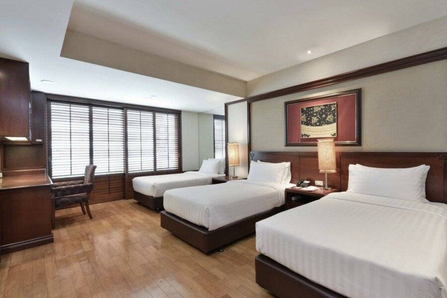 Centre Point Sukhumvit Thong-Lo hotel bedroom