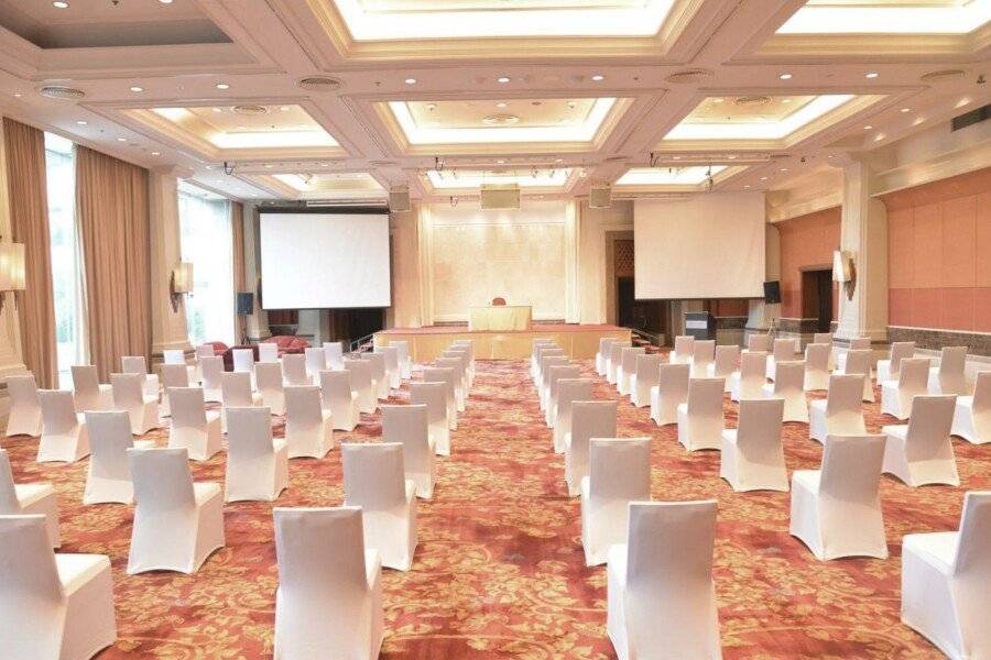 Rama Gardens Hotel Bangkok - SHA Plus Certified conference room,meeting room