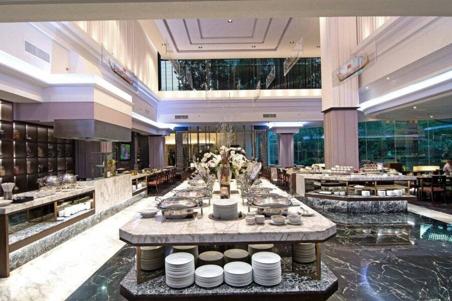 Rama Gardens Hotel Bangkok - SHA Plus Certified restaurant